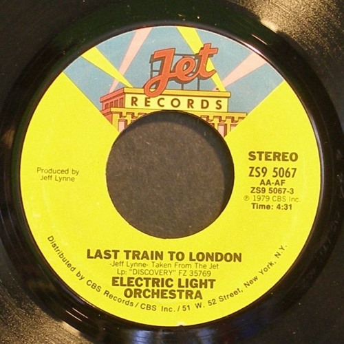 Danny J Lewis Ft Philip Ramirez - Last Train To London