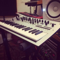 Exploratory Explanations (Korg Minilogue Demo)