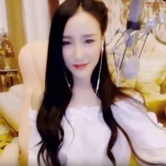 梅花弄弄弄 (Mai Hoa Lồng Lộng)