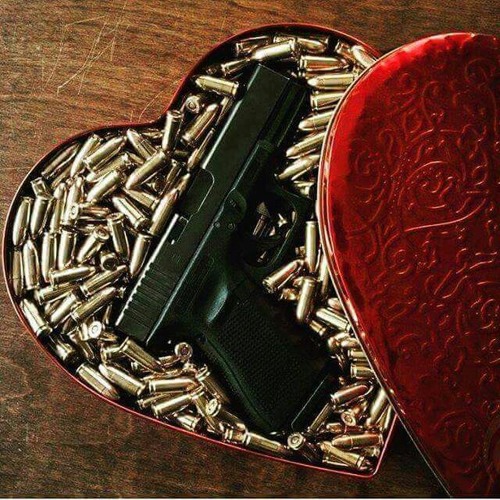 02 - C-MONEY - NIGGAS ACTING LIKE BROADS.mp3