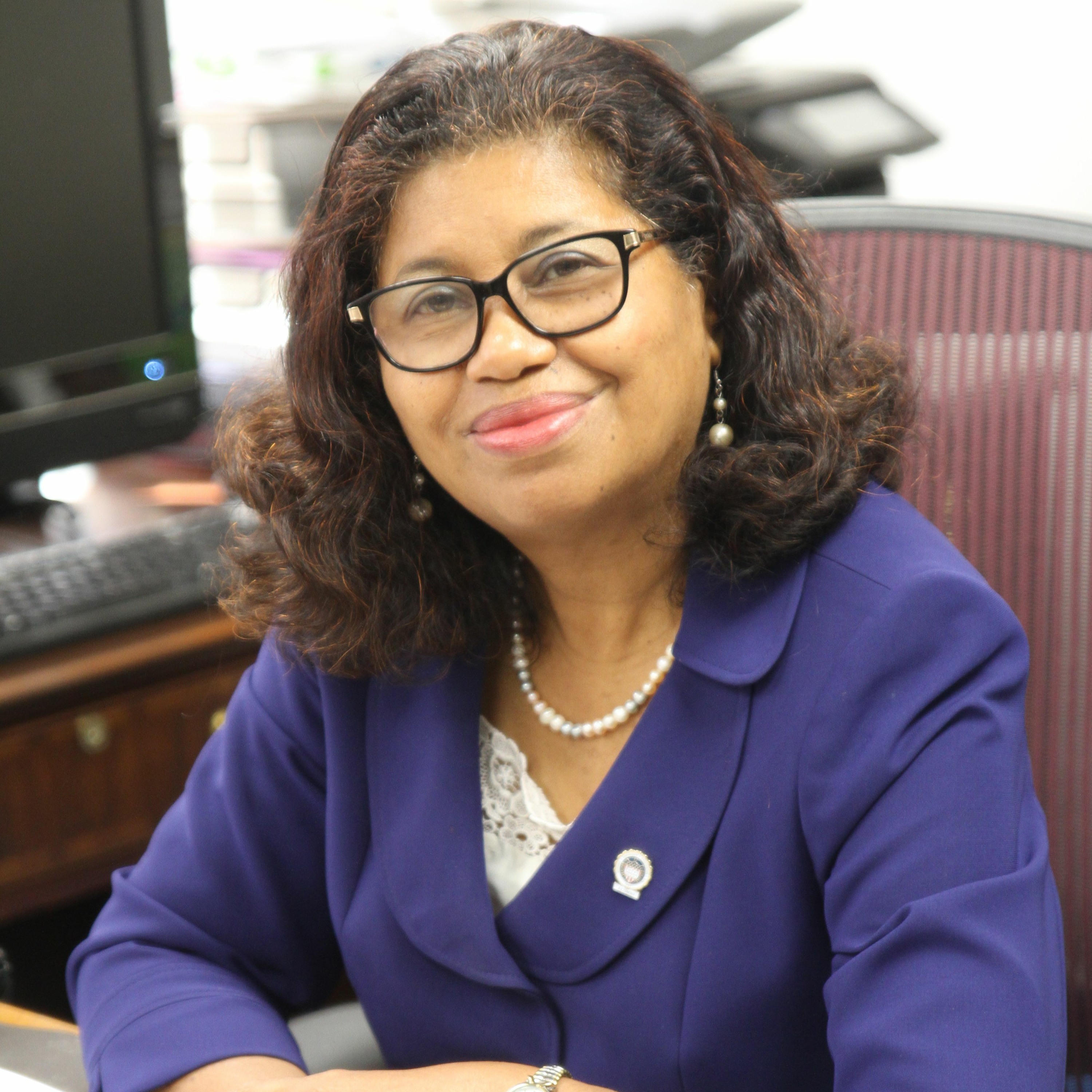 Realizing when you need a social worker with Dr. Sandra Crewe 1-31-16 episode artwork