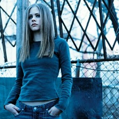 Avril Lavigne-Kiss Me