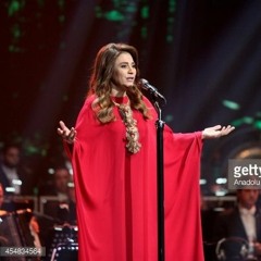 جوليا بطرس - يكون بعونك _ لايف في بلاتيا   Julia Boutros - Ykoun B3awnak _ Platea Live