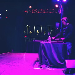 Live At ClubDowunder 2/25