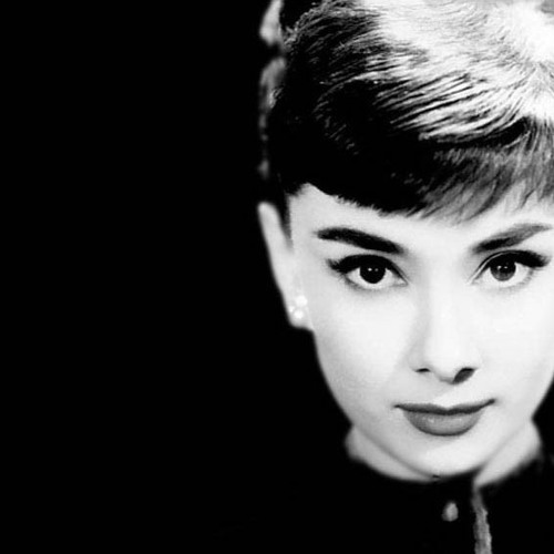 Bavoog Avers - Audrey