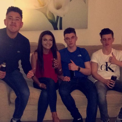 Stream I'LL BRING YOU FLOWERS by HOLLIEMANNING Listen online for free