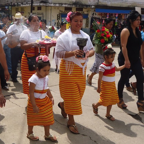 Ultima parte del rezo de los cantores en Cosoleacaque