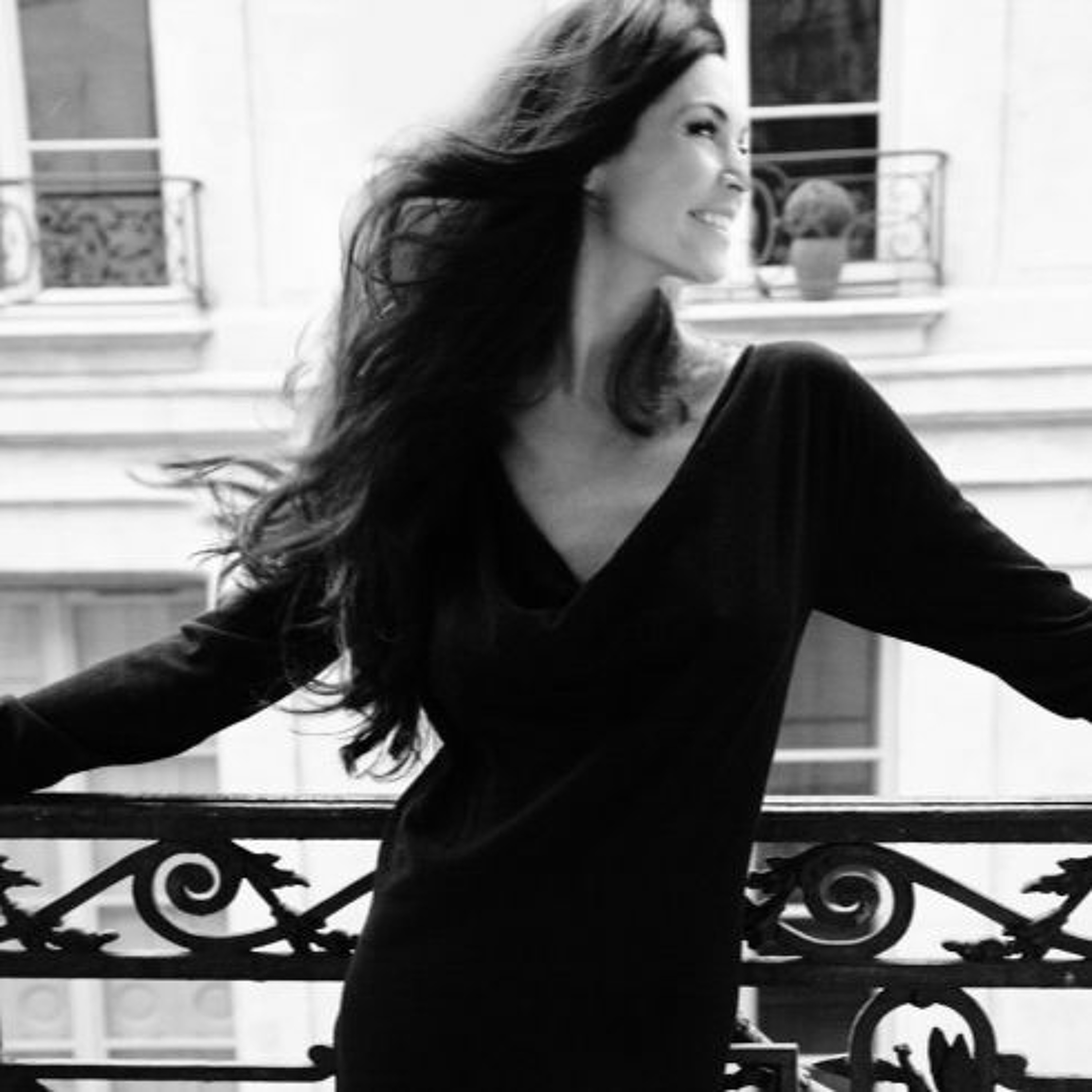 Tara Marino - Elegant Femme - Capsule Cachemire Collection episode artwork