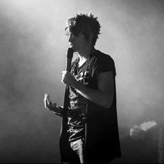 Alexander Bon“Девочка+созрела“(Zemfira cover)Cosmonaut Club