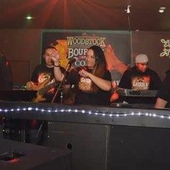 LE GATAULA BAND - UNDERNEATH IT ALL COVER "LIVE"