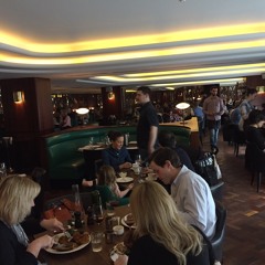 Restaurant Chat Hawksmoor Busy INT TG 4.3.16
