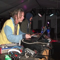 Live de Chriss (LBE) et Fleo (Molotof) a la pirate tribe 2