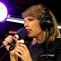 Taylor Swift - Love Story (Live Lounge)