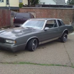 CLASSIC CAR CRUISING