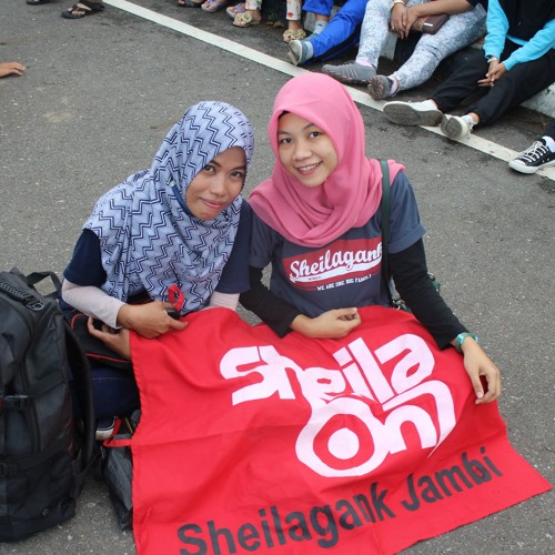 Radio - Sheila On 7(Live Ganaskustik)