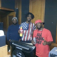 STRO- RIDIN FOREIGN feat CRITTY AND JOZART mix.wma