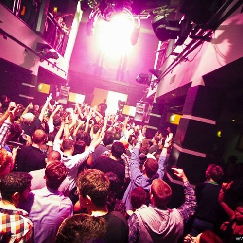 DJ BUTCH ZURC LIVE MIX - (ATOMIC MIX DOWN USING TRAKTOR 2 PRO) - 130.46 BPM