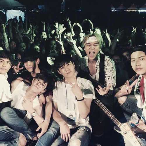 DAY6 HAPPY