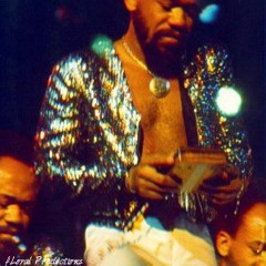 r.i.p Maurice White