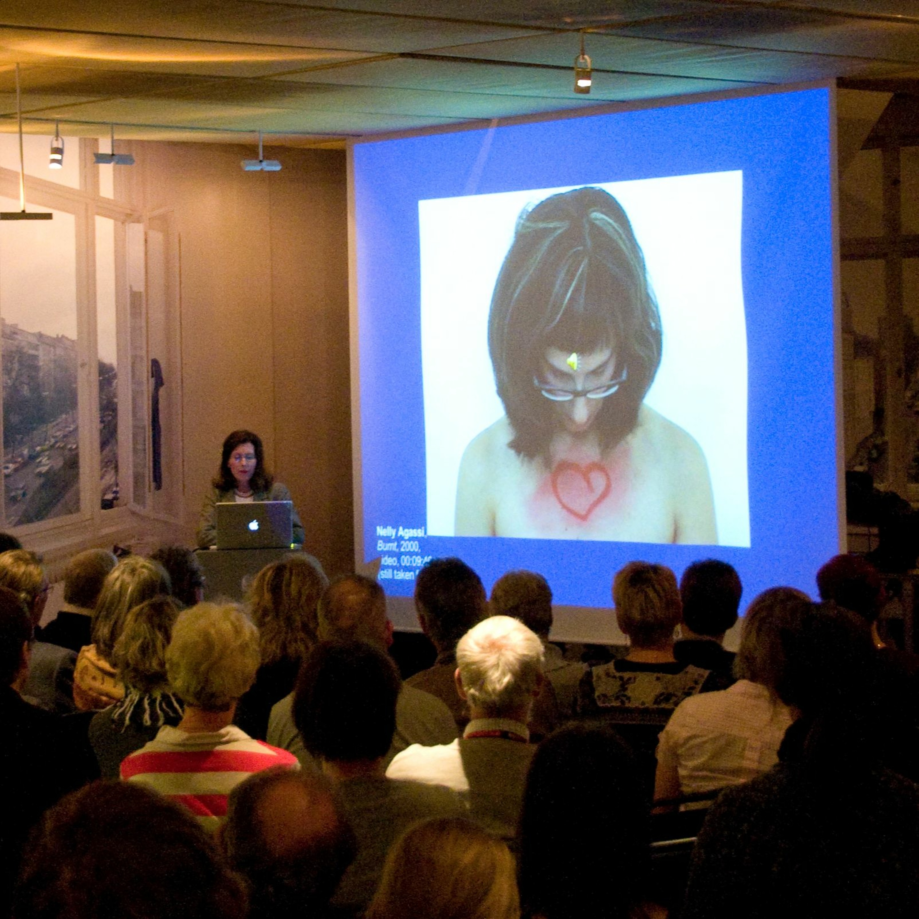 Lecture: Cecilia Linde. En hjärtläkares perspektiv på hjärtslag episode artwork
