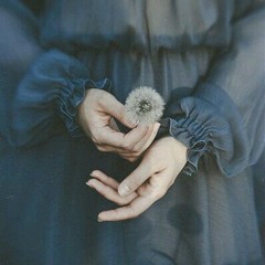 فَمَتى الأَيّامُ تَجمَعُنا يا دُرّةَ مَجدِ الأَكوانِ ❤