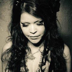 09 Scream (feat. Natalie Chandra)