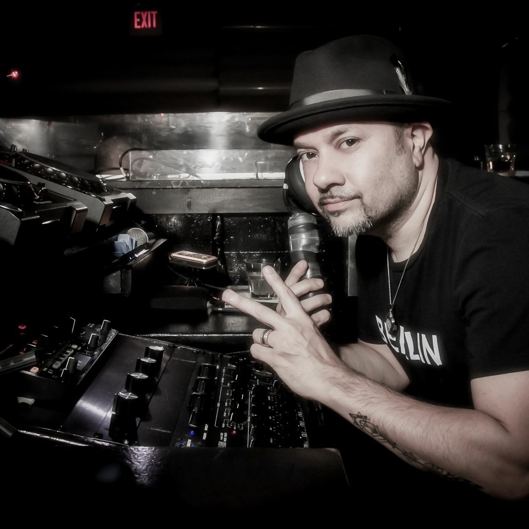Stream i-DJ: Louie Vega by i-D | Listen online for free on