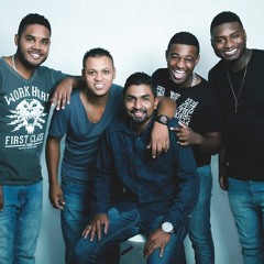 Reacender Fina Batucada Live