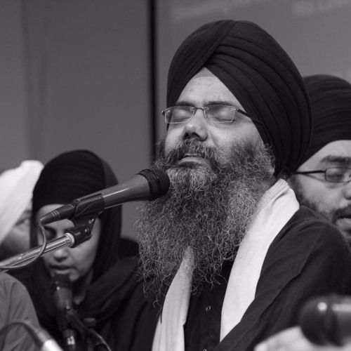 ਸਗਲ ਭਵਨ ਕੇ ਨਾਇਕਾ ਇਕੁ ਛਿਨੁ ਦਰਸੁ ਦਿਖਾਇ ਜੀ ॥੧॥ ਰਹਾਉ ॥