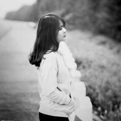 Yêu (Tình yêu là gì) - Bích Ngọc & Guitarist Tiến Trần Nguyễn