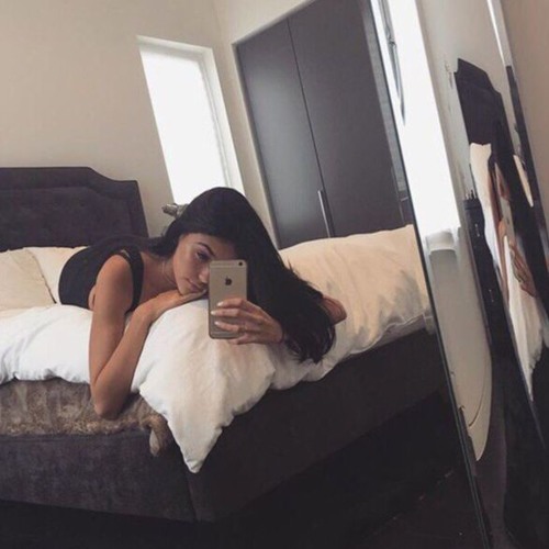 Madison Beer- Creep by RadioHead (LiveChat)
