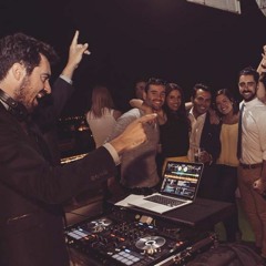 Party night / Noche de fiesta