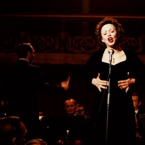 Эдит пиаф театр. Эдит пиаф театр. Эдит пиаф театр. Эдит пиаф гимн любви театр луны. Эдит пиаф театр.