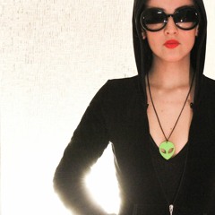 Headliner - Girls Gone Vinyl Podcast (July 2013)