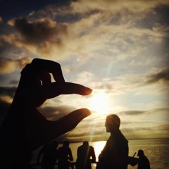 DREAMING ON THE BEACH, @THE VENUE, UTILA
