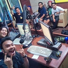 Pee Wee Gaskins - Kertas Dan Pena (Live Acoustic di I-Radio Jogja)