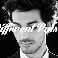 Zombie Zombie - Rocket Number 9 (Gesaffelstein Remix) (Full Track HQ).MP3