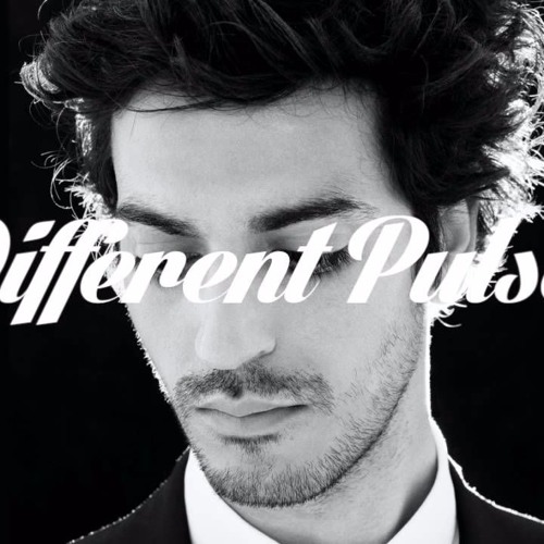 Zombie Zombie - Rocket Number 9 (Gesaffelstein Remix) (Full Track HQ).MP3