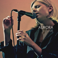 AURORA - "Half the World Away" (Live at Lindmo)