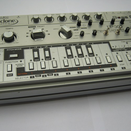 Alien Monster 303 FM