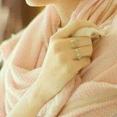 يااختنا بالله لا يغويكى ذا الشيطان