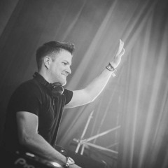 Ryan MacDonald Presents Insurgent 070 *Dan Stone Celebration Mix*