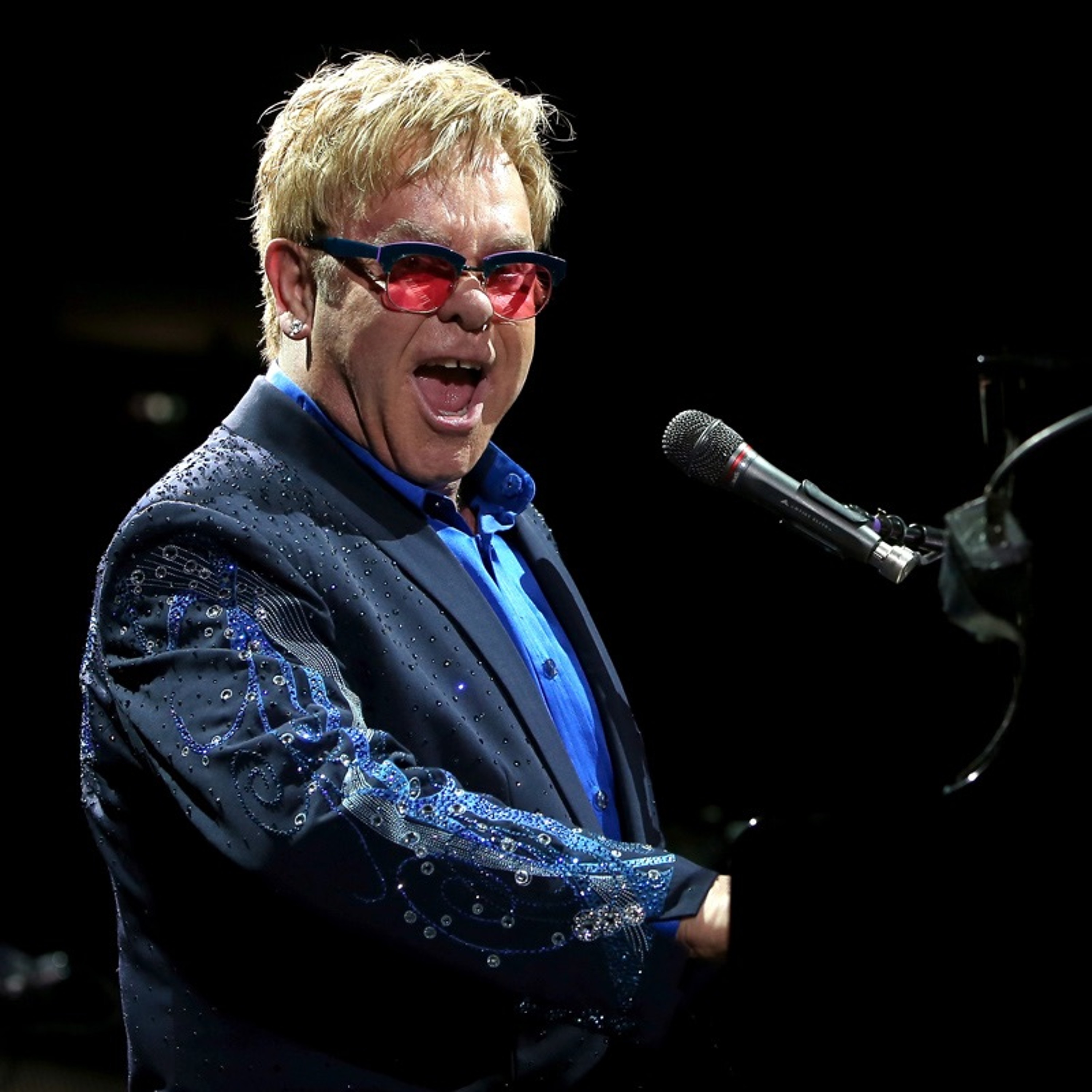 Dawg House Podcast #002 - "Wonderful Crazy Night" by Elton John Review thumbnail