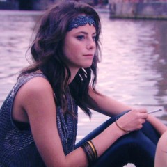 disappointed lady💔