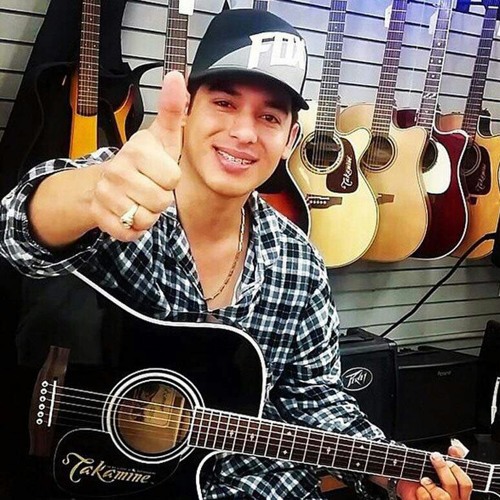Listen to Las Diferencias - Ariel Camacho (2016) by _chulo.x in REQUINTO  playlist online for free on SoundCloud