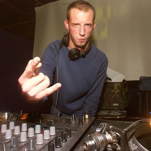 Felix_Krocher_-_Schranz_Factory_(2003)_Part 1