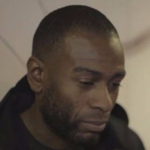The Bug & Flow Dan - Jah War (Loefah RMX) [Revealomatic VIP dubplate special]