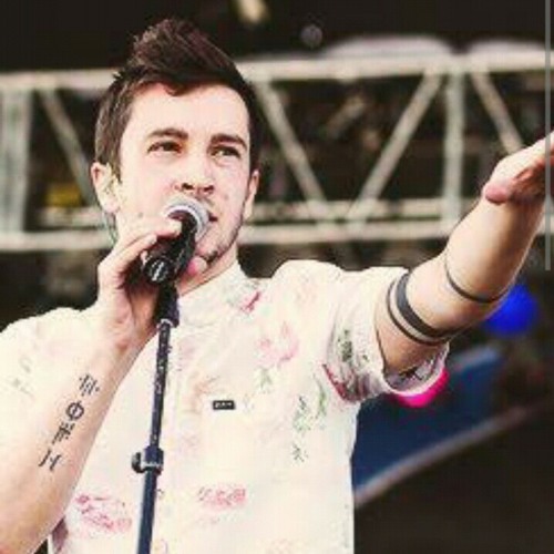 Stream Can't help falling in love acapella cover by BlurryFace l