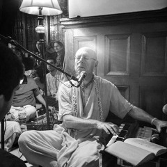 Evening bajan with H.H. Srila Sivarama Swami Maharaja (Budapest) 04.21.2016.