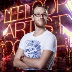 Leeloop Couch mit Mr. Haug